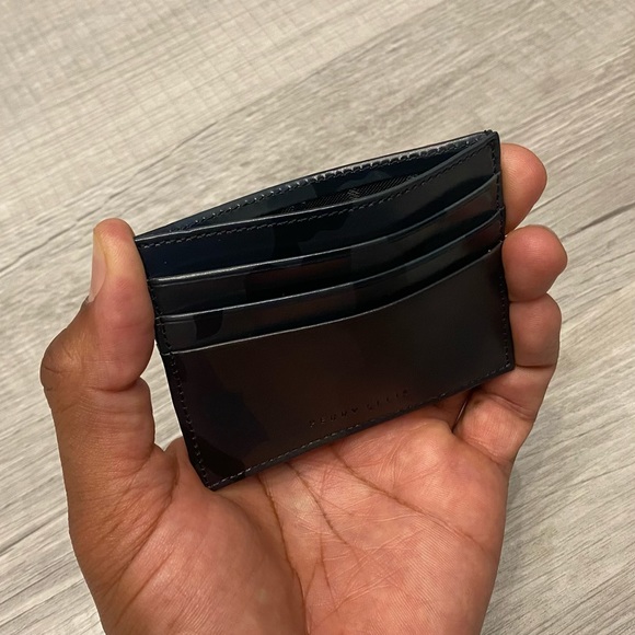 Perry Ellis Camo Six-Slot Card Case. - Picture 5 of 6